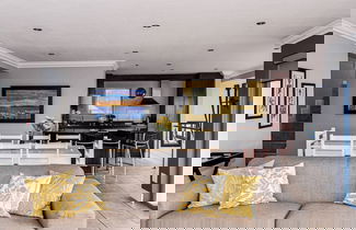 Foto 1 - Charis to Theo - Relax in Style at This 3-bedroomed Langebaan Holiday House