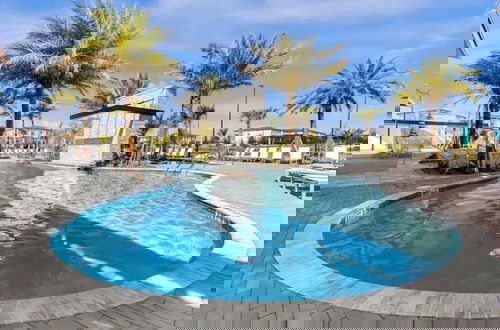 Foto 47 - Luxurious 15br Villa With Lake View & Game/theater