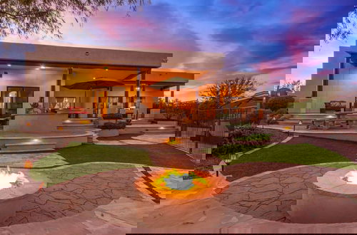 Foto 3 - Desert Foothils Rustic Resort Oasis w Pool Spa