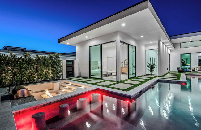 Sleeps 17 Pool & Pickleball Sun-kissed Desert Escape Bravo Villa #1 by Avantstay - Foto 44