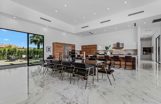 Sleeps 17 Pool & Pickleball Sun-kissed Desert Escape Bravo Villa #1 by Avantstay - Foto 19