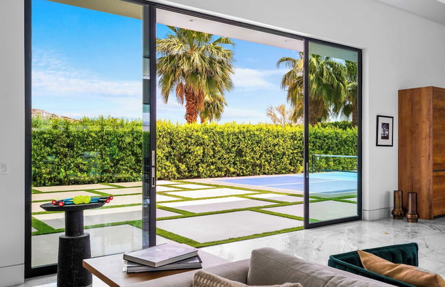 Sleeps 17 Pool & Pickleball Sun-kissed Desert Escape Bravo Villa #1 by Avantstay - Foto 51