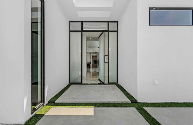 Sleeps 17 Pool & Pickleball Sun-kissed Desert Escape Bravo Villa #1 by Avantstay - Foto 53