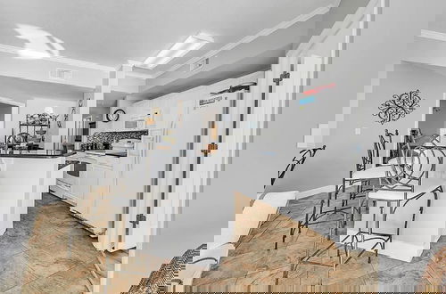 Photo 18 - Celadon 909