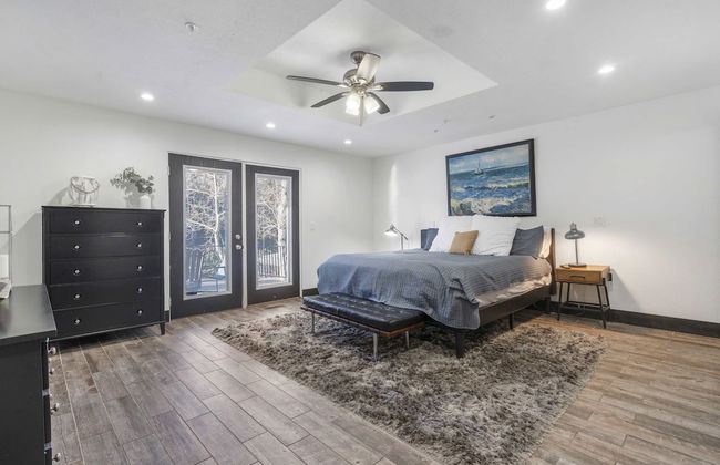 Foggy River Retreat For 16! - Foto 6