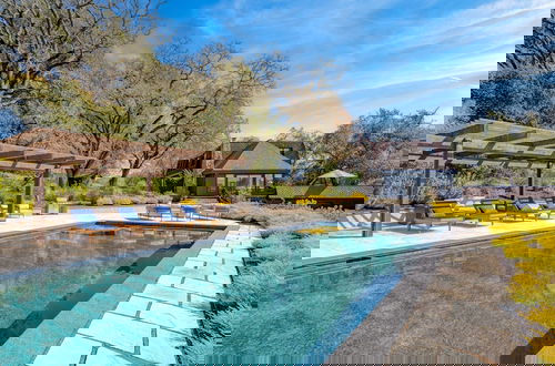 Photo 36 - Malvasia by Avantstay Luxe Wine Country Retreat