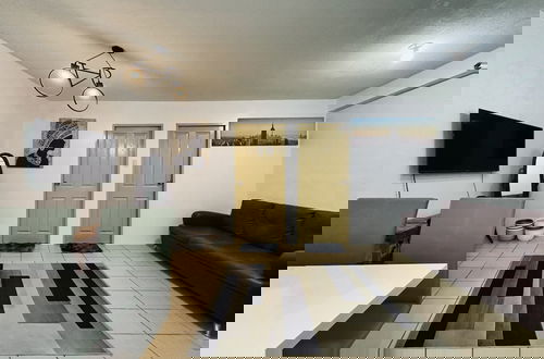 Foto 4 - Ultra-spacious Two Bedroom