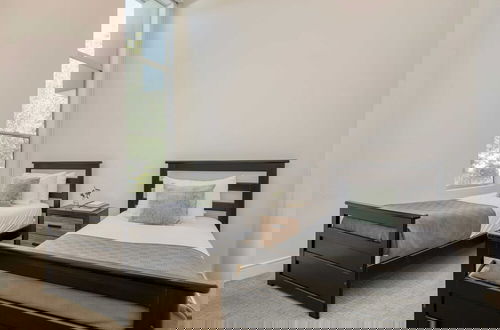 Foto 48 - Sleeps 28! 2 Luxe Villas w/ Pool & Putting Green Polo Villas Nova by Avantstay
