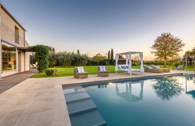 Villa Campanile Farmhouse - Photo 10