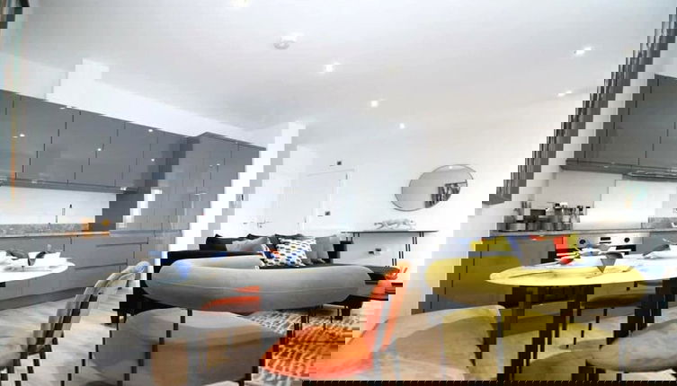 Foto 1 - Sophisticated Modern 2 Bedroom Apartment in Solihull