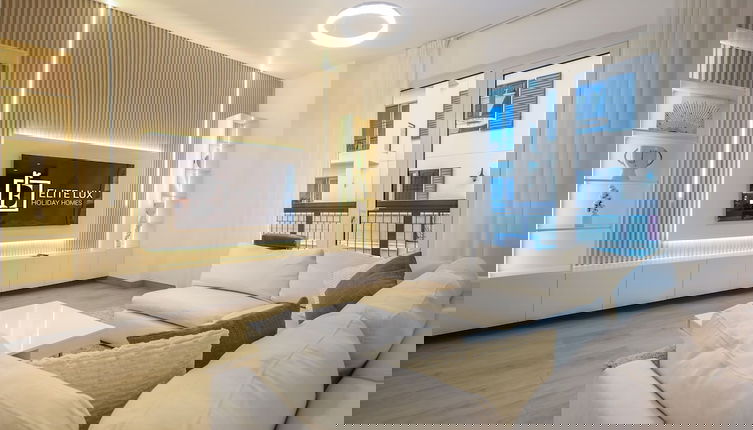 Foto 1 - Elite LUX Holiday Homes - 1bhk Beachside Retreat at Port De La Mer Dubai