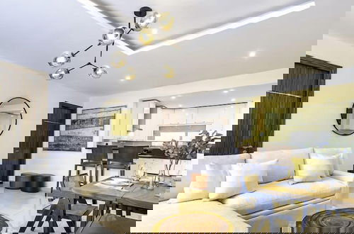 Photo 14 - LUX The Bonnington JLT Suite 2