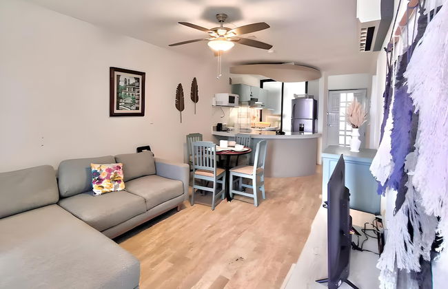 Beachfront and Ocean View Apartment - Foto 11