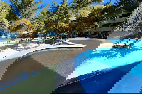 Photo 1 - Beachfront and Ocean View Apartment