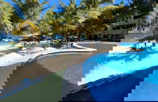 Photo 1 - Beachfront and Ocean View Apartment