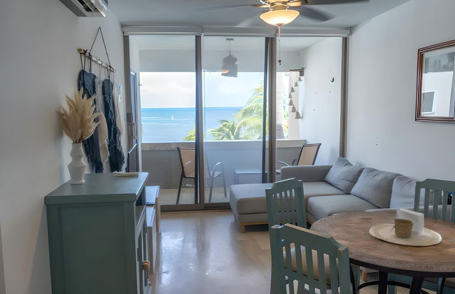 Beachfront and Ocean View Apartment - Foto 12