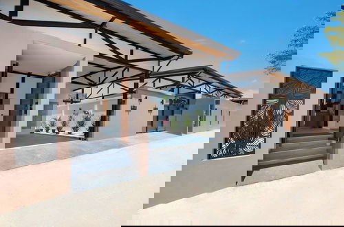Foto 34 - New 17m Eco Pool Villa Sunset Garden 12