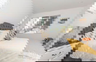 Photo 2 - Private Bedroom With Bathroom Central Location
