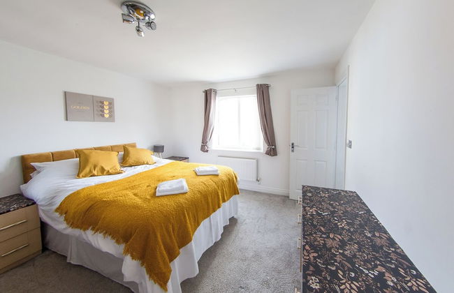 5 Bed Detached House - Sleeps 14 - Photo 3