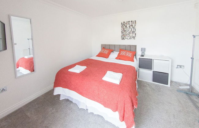 5 Bed Detached House - Sleeps 14 - Photo 9
