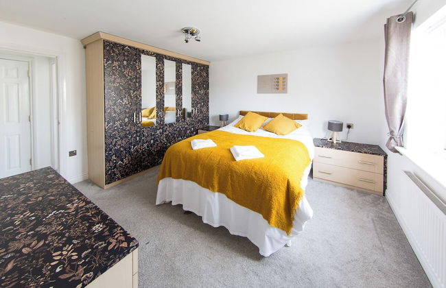 5 Bed Detached House - Sleeps 14 - Photo 22