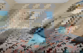Foto 2 - Beachside Stay w/ Pool & Beach Access + Free Attraction Tickets!