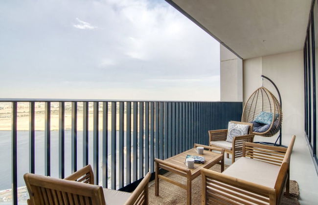 Luxury 2BR at Harbour Gate - Foto 19