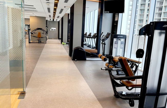 Luxury 2BR at Harbour Gate - Foto 25