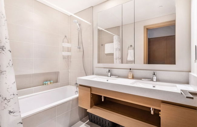 Luxury 2BR at Harbour Gate - Foto 22