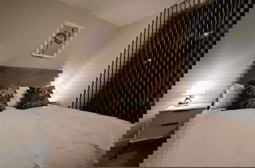Foto 15 - Luxury 2-bedroom Apartment in St Martin s Place BMH