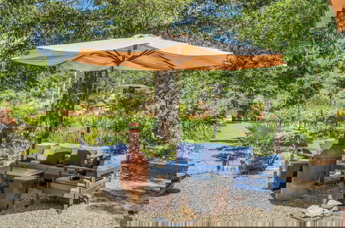 Foto 27 - Grapevine Cottage by Avantstay Hobby Vineyard + Firepit