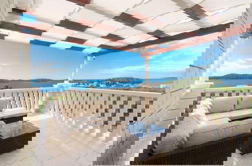 Foto 20 - Modern Villa Near the Sea