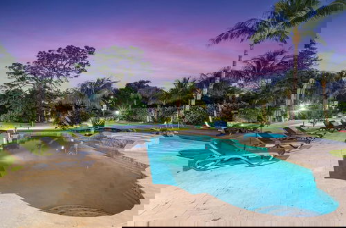 Foto 44 - Luxurious 6-Bedroom Villa with Pool & Games