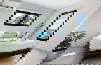 Foto 2 - Modern NEW 2br1ba Nature Escape Great Location