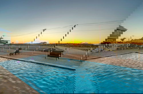 Foto 2 - Villa La Isla Family Condo With Pool Near Corpus Christi s Best Beaches Dining