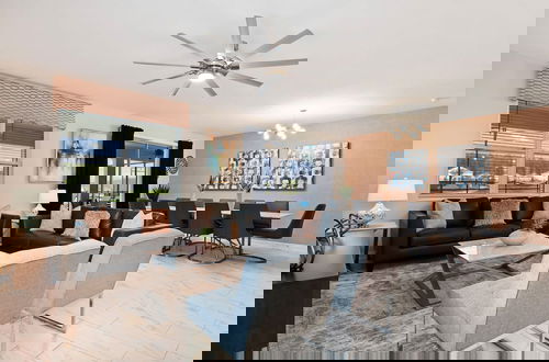 Foto 15 - Home 9 Bed Themed Rooms Pool Storey Lake