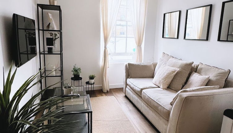 Photo 1 - Cosy One Bedroom London Apartment