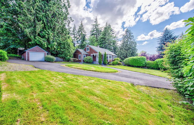 Private park in a cozy home next to I-90 huge yard - Photo 26