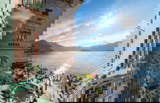 Foto 1 - Lakefront Retreat by Wonderful Italy