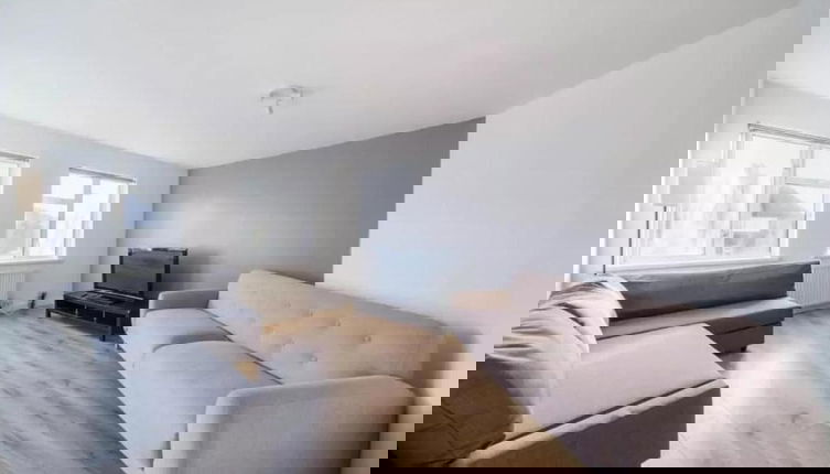 Photo 1 - 2br-sleeps6-parking-garden-nearlondon