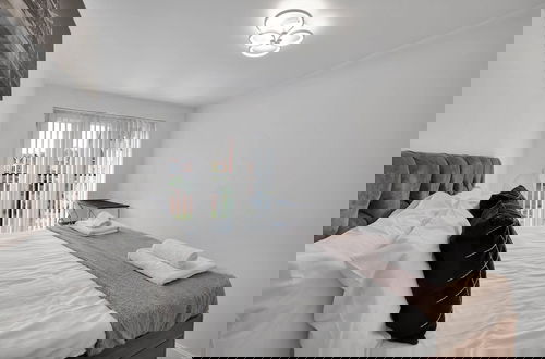 Foto 13 - 3 Bedroom and 2 Bath House with Balcony