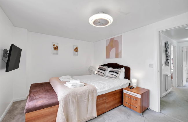 3 Bedroom and 2 Bath House with Balcony - Foto 15