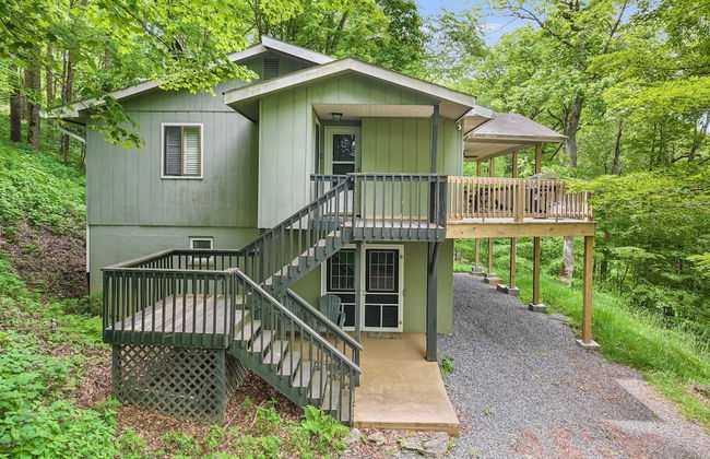 Ash Vale by Avantstay Spacious Deck w Views Ping Pong Table - Foto 1