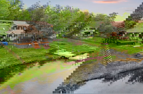 Photo 44 - Pocono Lakefront by Avantstay Dock Lake Access