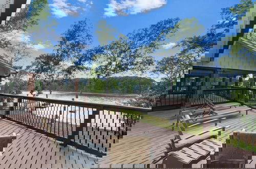 Photo 1 - Water Break at the Lake by Avantstay Lakefront Private Dock