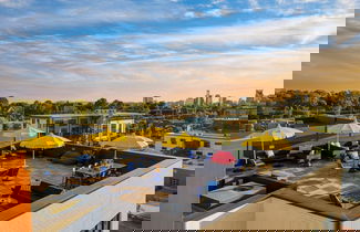 Foto 1 - The Carter 504 by Avantstay Mins to Downtown