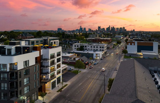 Dual Bachelor Pads w Rooftop Lounge Games Sleeps 26 5 Min to Broadway - Foto 62