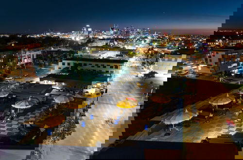 Photo 39 - The Carter 504 by Avantstay Mins to Downtown