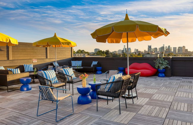 The Carter 505 by Avantstay 4BR Balcony - Photo 2