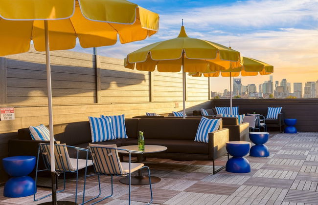The Carter 505 by Avantstay 4BR Balcony - Photo 23